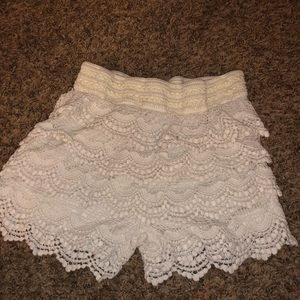 Ruffled shorts